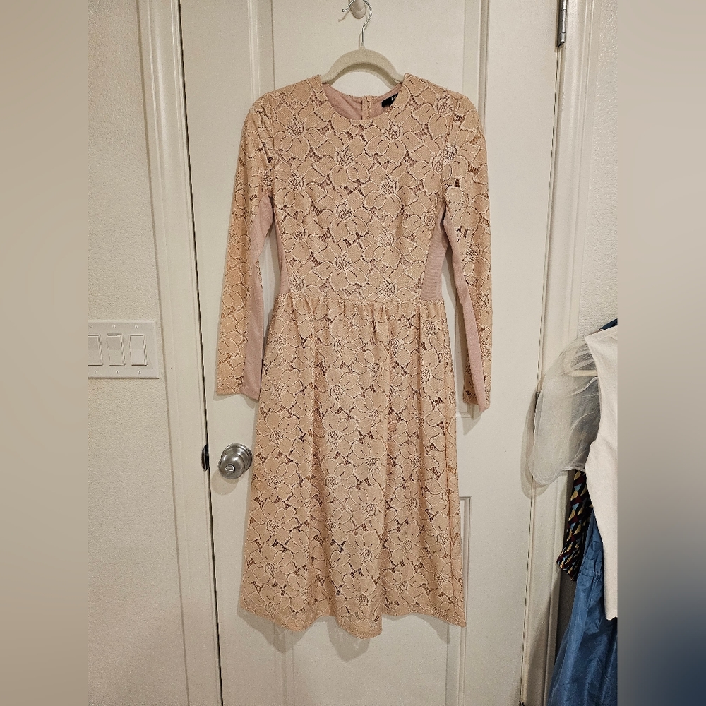 HM lace dress